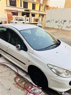 بيجو 307